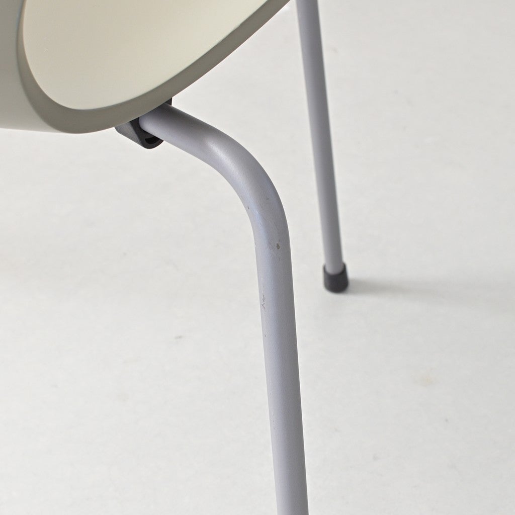 FRITZ HANSEN(フリッツハンセン)/SERIES 7(セブンチェア)/ダイニングチェア/オリーブグリーン/ラッカー/シルバーグレー脚/Model 3107/SH43