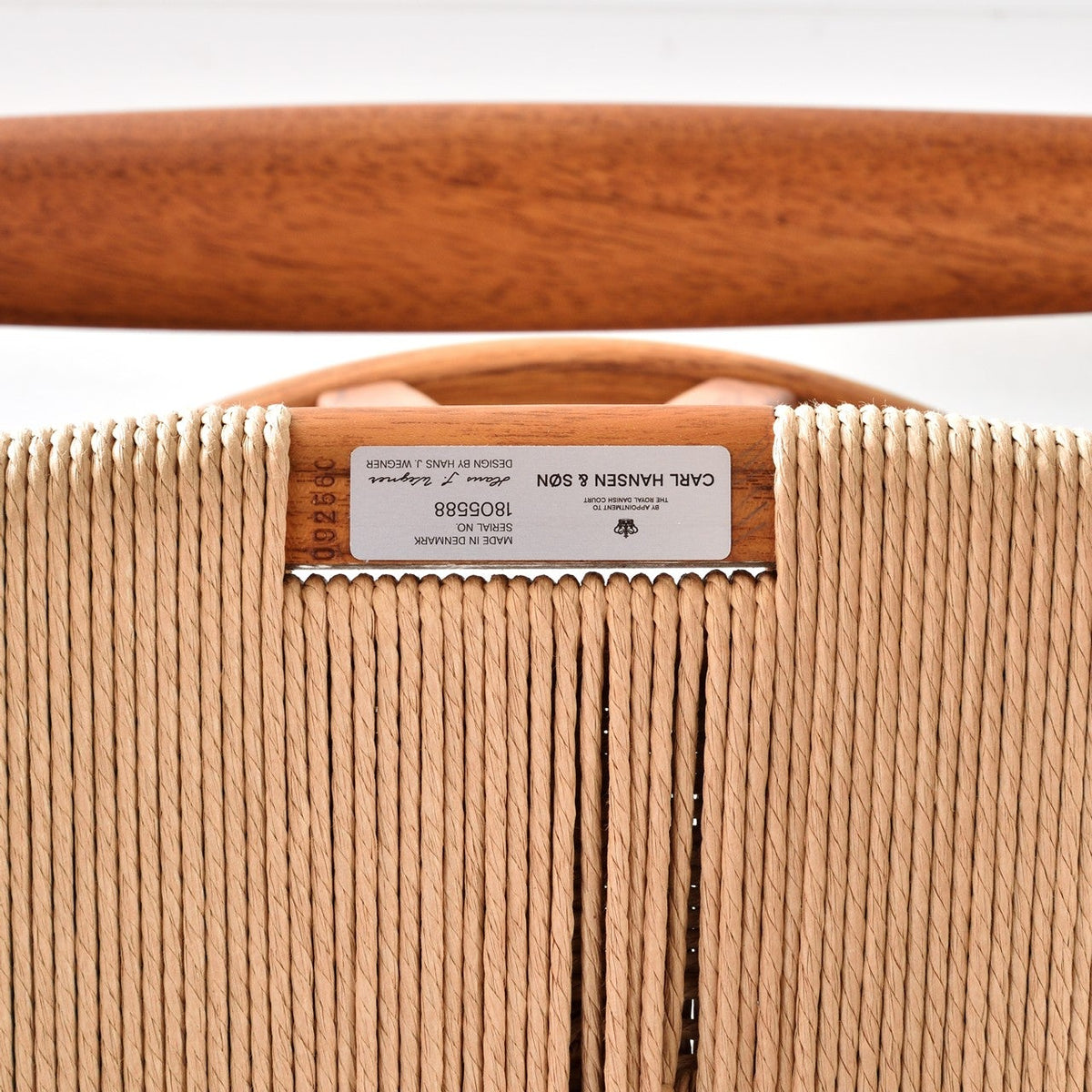 【カールハンセン別注Kvadratクッションプレゼント】CARL HANSEN & SON(カールハンセン&サン)/CH24/Yチェア(ワイチェア)/チーク材/オイル仕上げ/ナチュラルペーパーコード/SH45/【シリアルNo.1805588】/【実物画像】 傷防止フェルト付