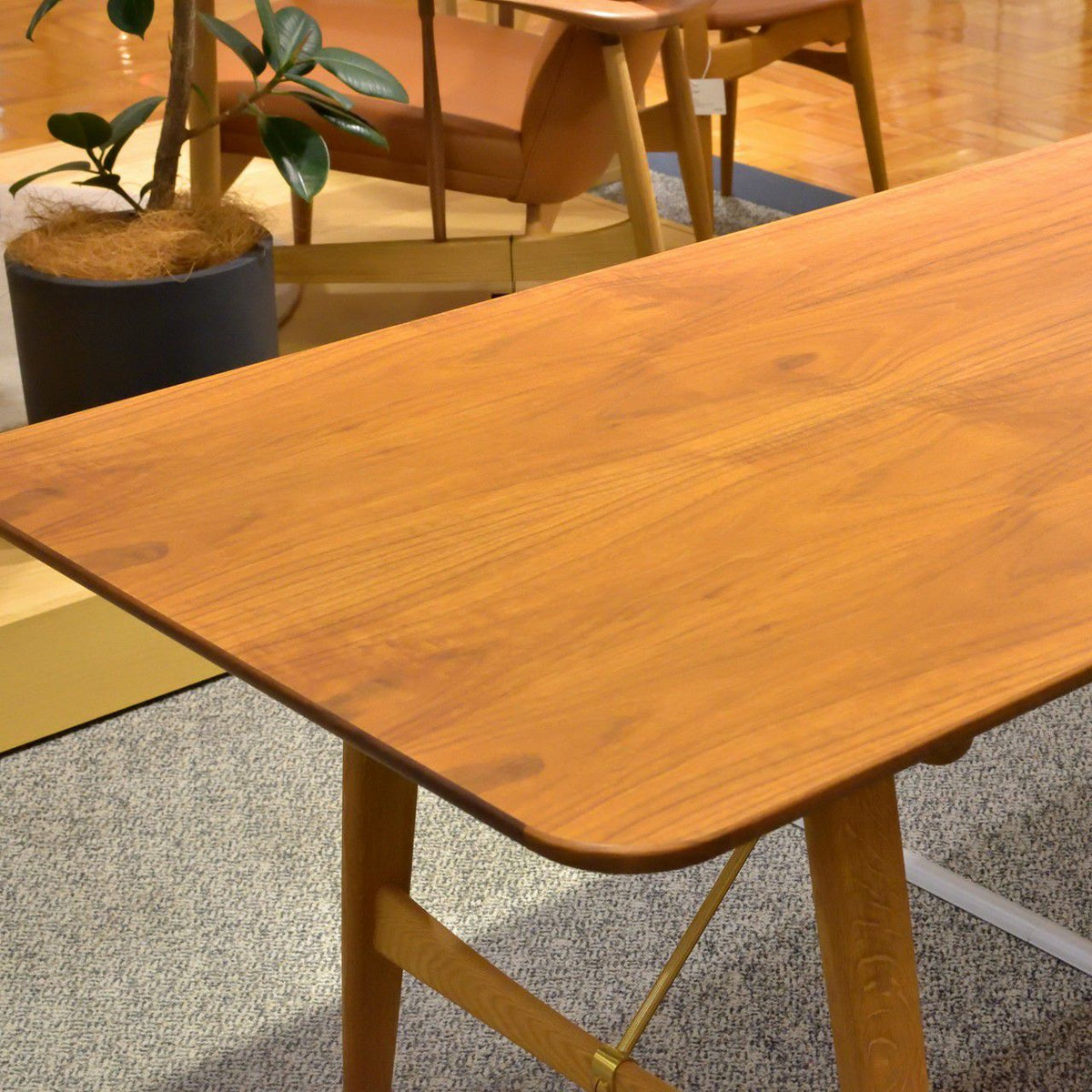 【店頭在庫品】CARL HANSEN & SON（カールハンセン&サン）/BM1160/HUNTING TABLE（ハンティングテーブル）/ウォルナット材/オーク材/オイル仕上げ/真鍮