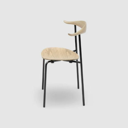 CARL HANSEN & SON（カールハンセン&サン）/CH88T/ダイニングチェア/オーク材/ソープ仕上げ/ブラック脚 【納期】ご注文後確認