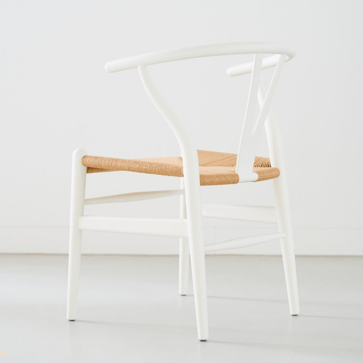【カールハンセン別注Kvadratクッションプレゼント】CARL HANSEN & SON（カールハンセン&サン）/CH24/Yチェア（ワイチェア）/ビーチ材/SOFT/NATURAL WHITE（ナチュラルホワイト）/ナチュラルペーパーコード/SH43【納期】ご注文後確認