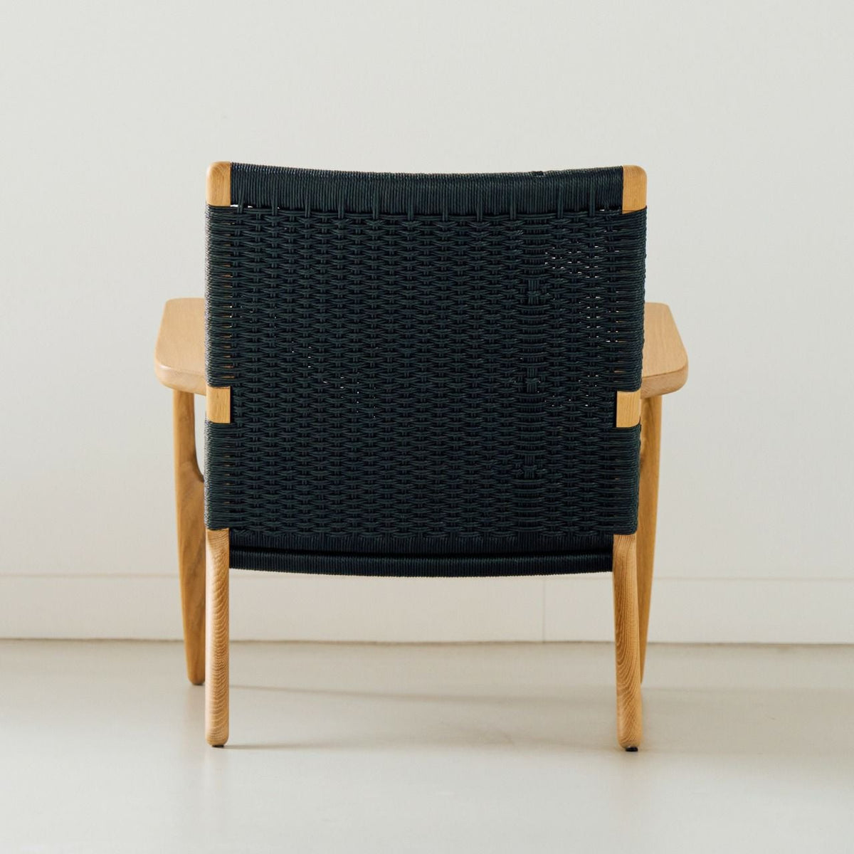 【店頭在庫品】CARL HANSEN & SON（カールハンセン&サン）/CH25/ラウンジチェア/オーク材/ホワイトオイル仕上げ/ブラックペーパーコード