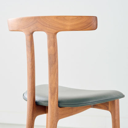 CARL HANSEN & SON（カールハンセン&サン）/OW58/T-CHAIR（Tチェア）/ウォルナット材/オイル仕上げ/Leather group B/Thor 301/ダイニングチェア【納期】ご注文後確認