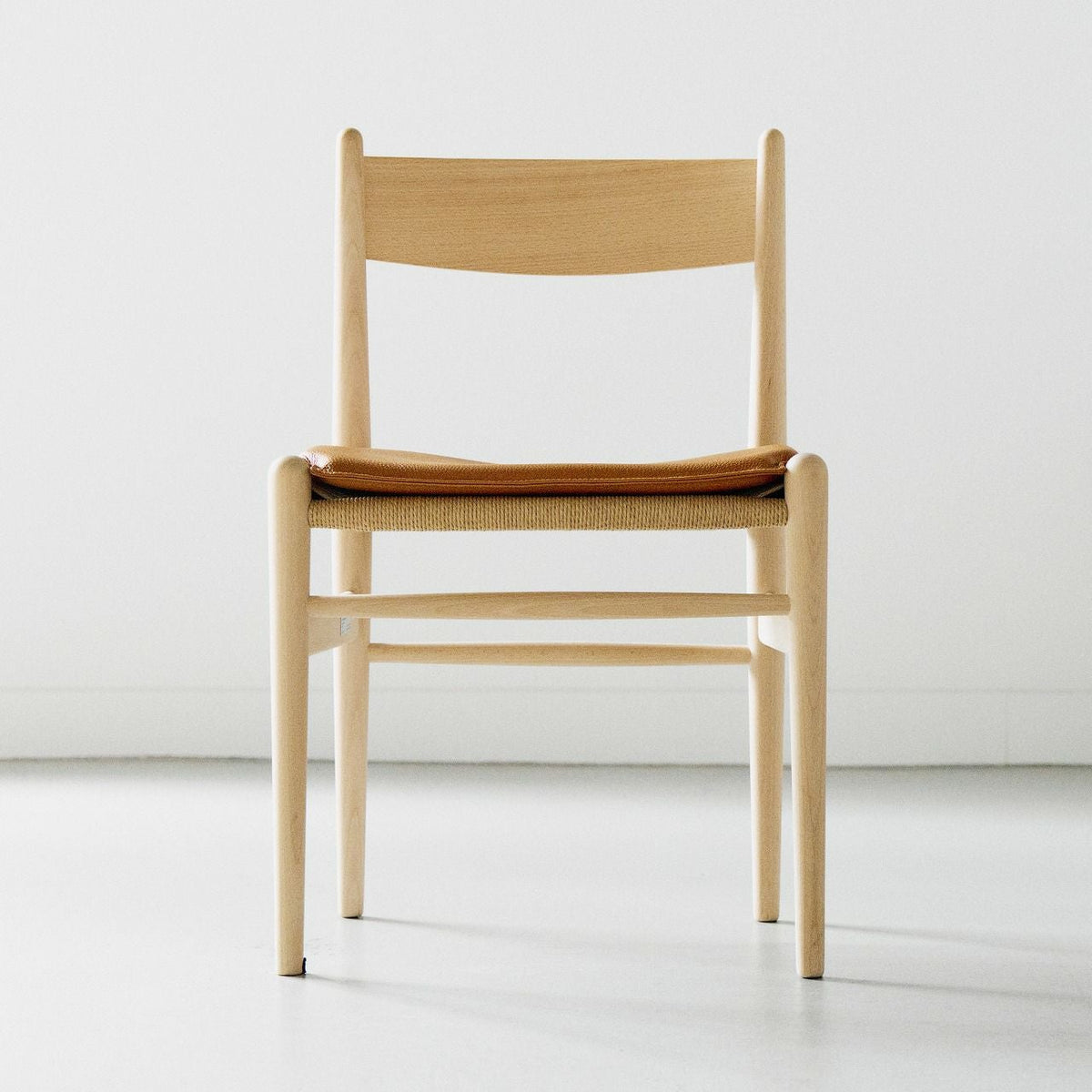 CARL HANSEN & SON（カールハンセン&サン）/CH36/ダイニングチェア/ビーチ材/ソープ仕上げ/ナチュラルペーパーコード【納期】ご注文後確認