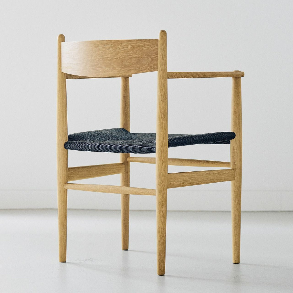 CARL HANSEN & SON（カールハンセン&サン）/CH37/ダイニングチェア/オーク材/ホワイトオイル仕上げ/ブラックペーパーコード【納期】ご注文後確認