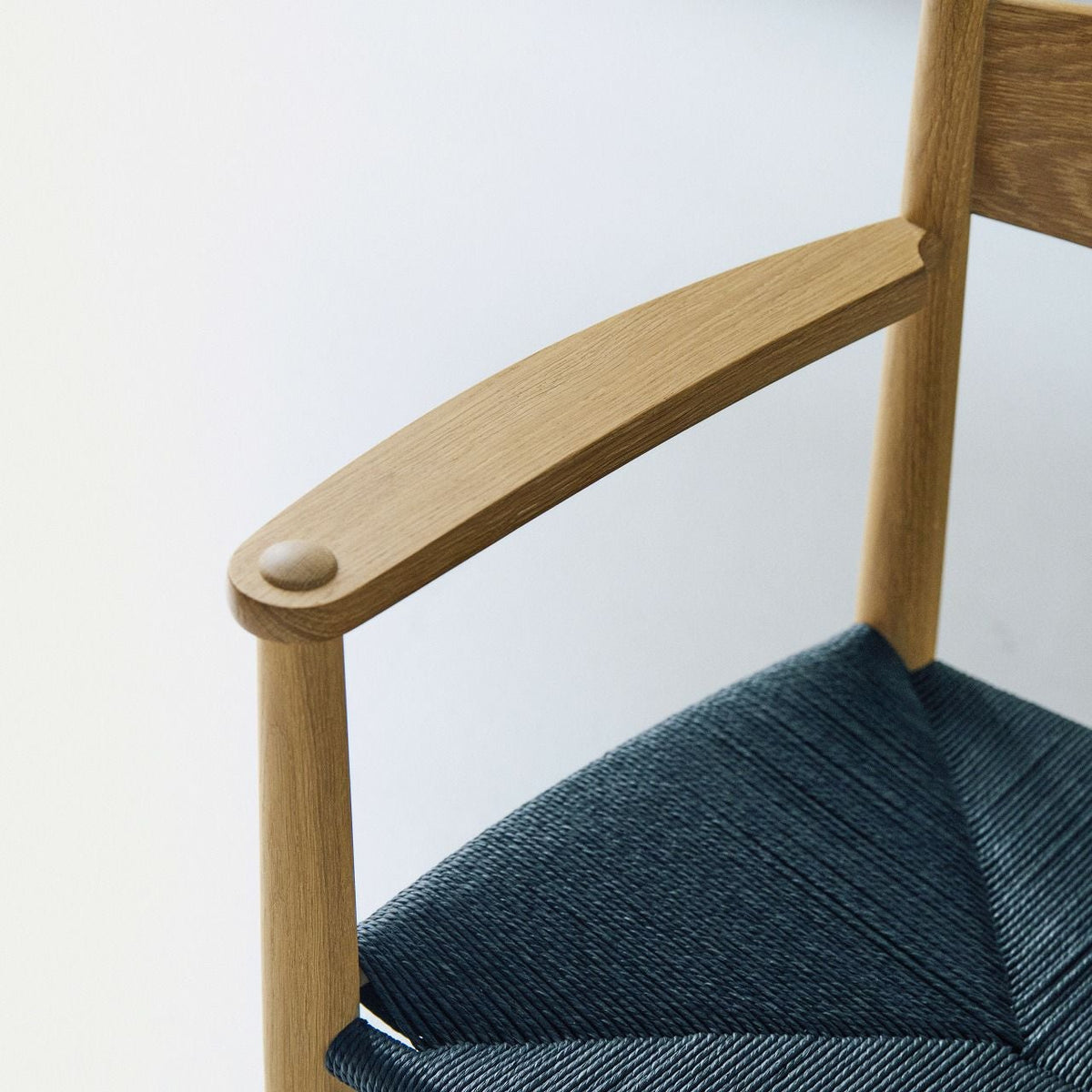 CARL HANSEN & SON（カールハンセン&サン）/CH37/ダイニングチェア/オーク材/ホワイトオイル仕上げ/ブラックペーパーコード【納期】ご注文後確認