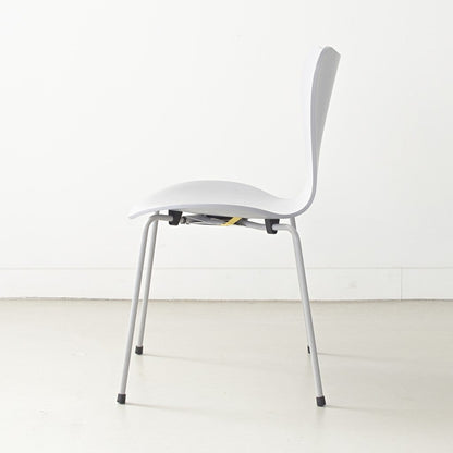 FRITZ HANSEN（フリッツハンセン）/SERIES 7（セブンチェア）/ダイニングチェア/ナイングレー/カラードアッシュ/ナイングレー脚/Model 3107/SH43