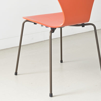 FRITZ HANSEN（フリッツハンセン）/SERIES 7（セブンチェア）/ダイニングチェア/パラダイスオレンジ/カラードアッシュ/ブラウンブロンズ脚/Model 3107/SH43