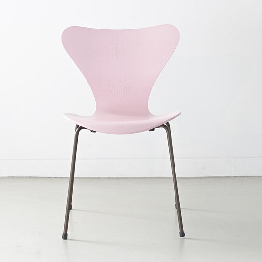 FRITZ HANSEN（フリッツハンセン）/SERIES 7（セブンチェア）/ダイニングチェア/ペールローズ/カラードアッシュ/ブラウンブロンズ脚/Model 3107/SH43