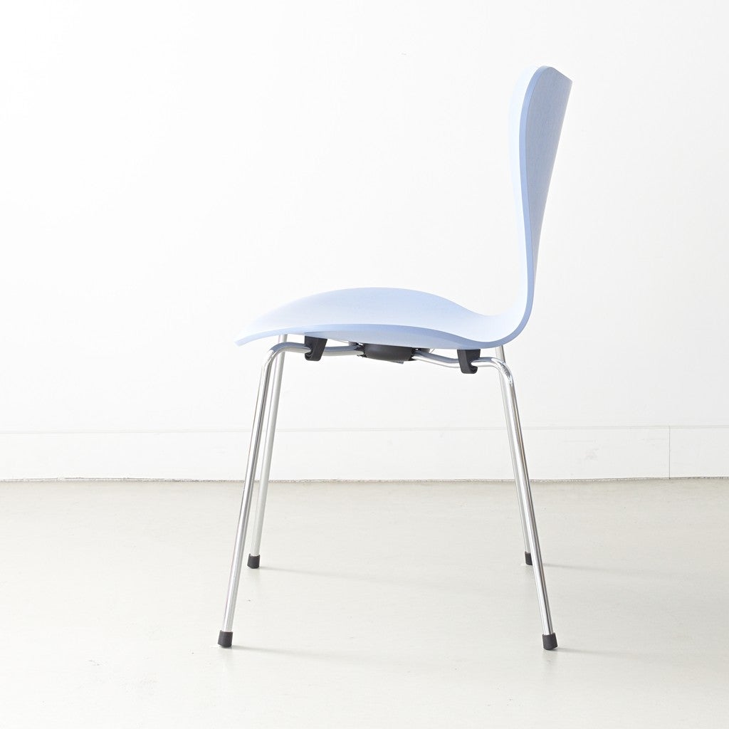FRITZ HANSEN（フリッツハンセン）/SERIES 7（セブンチェア）/ダイニングチェア/ラベンダーブルー/カラードアッシュ/クローム脚/Model 3107/SH43