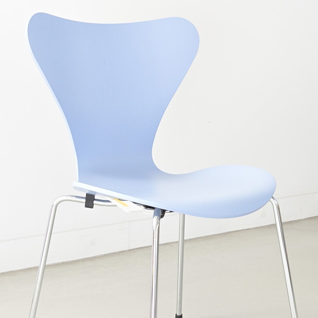 FRITZ HANSEN（フリッツハンセン）/SERIES 7（セブンチェア）/ダイニングチェア/ラベンダーブルー/カラードアッシュ/クローム脚/Model 3107/SH43