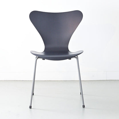 FRITZ HANSEN（フリッツハンセン）/SERIES 7（セブンチェア）/ダイニングチェア/ミッドナイトブルー/カラードアッシュ/シルバーグレー脚/Model 3107/SH43