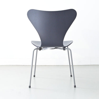 FRITZ HANSEN（フリッツハンセン）/SERIES 7（セブンチェア）/ダイニングチェア/ミッドナイトブルー/カラードアッシュ/シルバーグレー脚/Model 3107/SH43