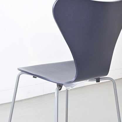 FRITZ HANSEN（フリッツハンセン）/SERIES 7（セブンチェア）/ダイニングチェア/ミッドナイトブルー/カラードアッシュ/シルバーグレー脚/Model 3107/SH43