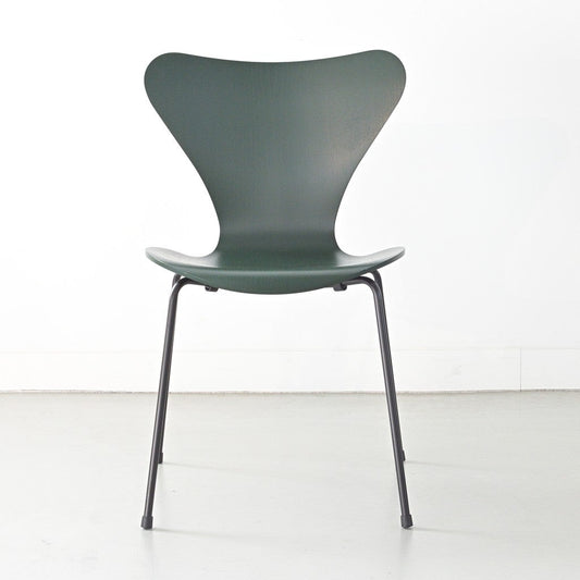 FRITZ HANSEN（フリッツハンセン）/SERIES 7（セブンチェア）/ダイニングチェア/エバーグリーン/カラードアッシュ/ブラック脚/Model 3107/SH43