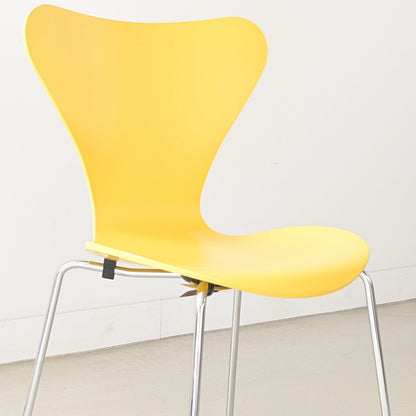 FRITZ HANSEN（フリッツハンセン）/SERIES 7（セブンチェア）/ダイニングチェア/トゥルーイエロー/ラッカー/クローム脚/Model 3107/SH43