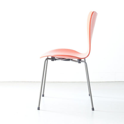 FRITZ HANSEN（フリッツハンセン）/SERIES 7（セブンチェア）/ダイニングチェア/パラダイスオレンジ/ラッカー/ウォームグラファイト脚/Model 3107/SH43