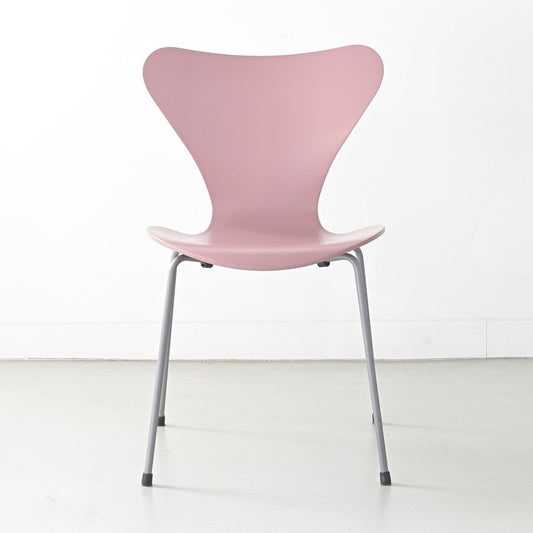 FRITZ HANSEN（フリッツハンセン）/SERIES 7（セブンチェア）/ダイニングチェア/ワイルドローズ/ラッカー/シルバーグレー脚/Model 3107/SH43