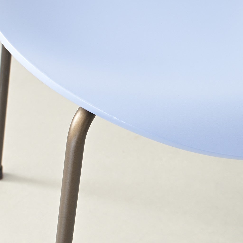 FRITZ HANSEN（フリッツハンセン）/SERIES 7（セブンチェア）/ダイニングチェア/ラベンダーブルー/ラッカー/ブラウンブロンズ脚/Model 3107/SH43