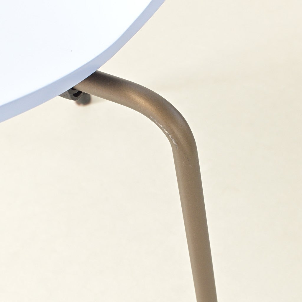 FRITZ HANSEN（フリッツハンセン）/SERIES 7（セブンチェア）/ダイニングチェア/ラベンダーブルー/ラッカー/ブラウンブロンズ脚/Model 3107/SH43