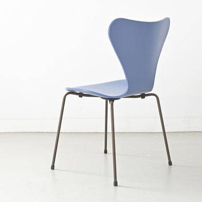 FRITZ HANSEN（フリッツハンセン）/SERIES 7（セブンチェア）/ダイニングチェア/ダスクブルー/ラッカー/ブラウンブロンズ脚/Model 3107/SH43