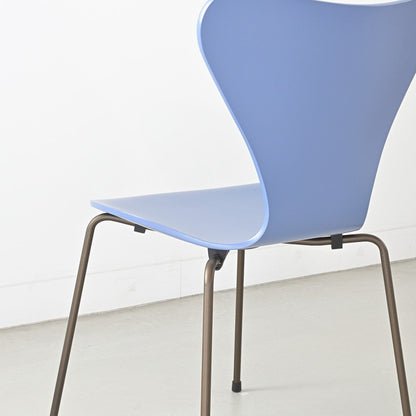 FRITZ HANSEN（フリッツハンセン）/SERIES 7（セブンチェア）/ダイニングチェア/ダスクブルー/ラッカー/ブラウンブロンズ脚/Model 3107/SH43