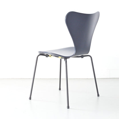 FRITZ HANSEN（フリッツハンセン）/SERIES 7（セブンチェア）/ダイニングチェア/ミッドナイトブルー/ラッカー/ブラック脚/Model 3107/SH43