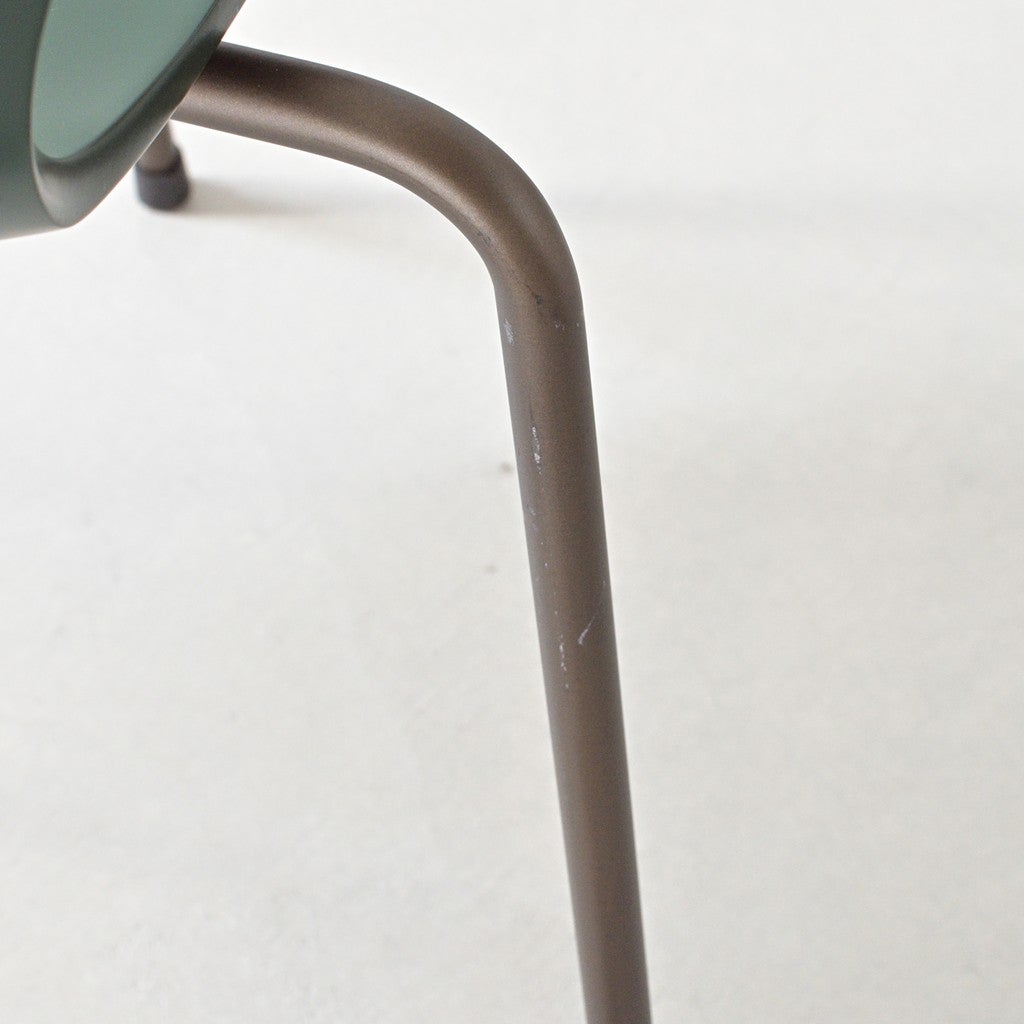 FRITZ HANSEN（フリッツハンセン）/SERIES 7（セブンチェア）/ダイニングチェア/エバーグリーン/ラッカー/ブラウンブロンズ脚/Model 3107/SH43