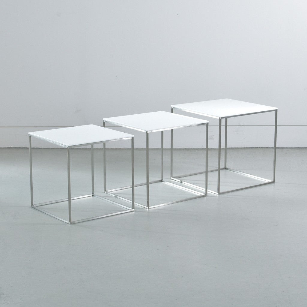 FRITZ HANSEN（フリッツハンセン）/PK71/ネストテーブル（3ピース）/ホワイト/サテン仕上げステンレススチール脚 【納期】ご注文後確認