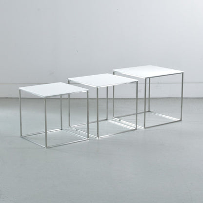 FRITZ HANSEN（フリッツハンセン）/PK71/ネストテーブル（3ピース）/ホワイト/サテン仕上げステンレススチール脚 【納期】ご注文後確認