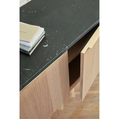 SKAGERAK（スカゲラック）/Jut Cabinet（ジュット キャビネット）/大理石（ブラック）/オーク材/オイル仕上げ/収納 【納期】ご注文後確認