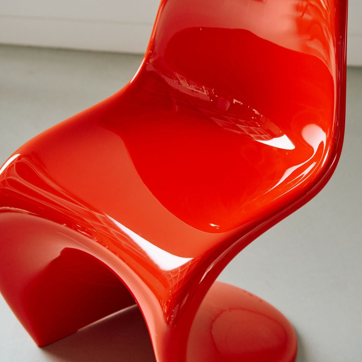 【店頭在庫品】Vitra（ヴィトラ）/Panton Chair Classic（パントンチェア クラシック）/ダイニングチェア/レッド/グロスラッカー仕上げ
