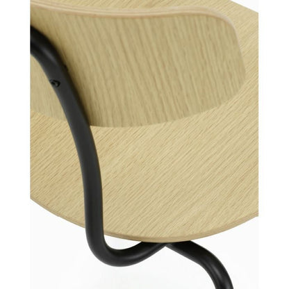 Vitra（ヴィトラ）/Moca（モカ）/ダイニングチェア/ナチュラルオーク/ラッカー仕上げ/ベーシックダーク脚 【納期】約3～4週間（メーカー欠品時を除く）