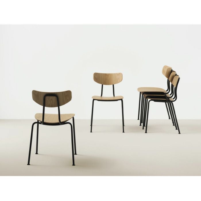 Vitra（ヴィトラ）/Moca（モカ）/ダイニングチェア/ナチュラルオーク/ラッカー仕上げ/ベーシックダーク脚 【納期】約3～4週間（メーカー欠品時を除く）