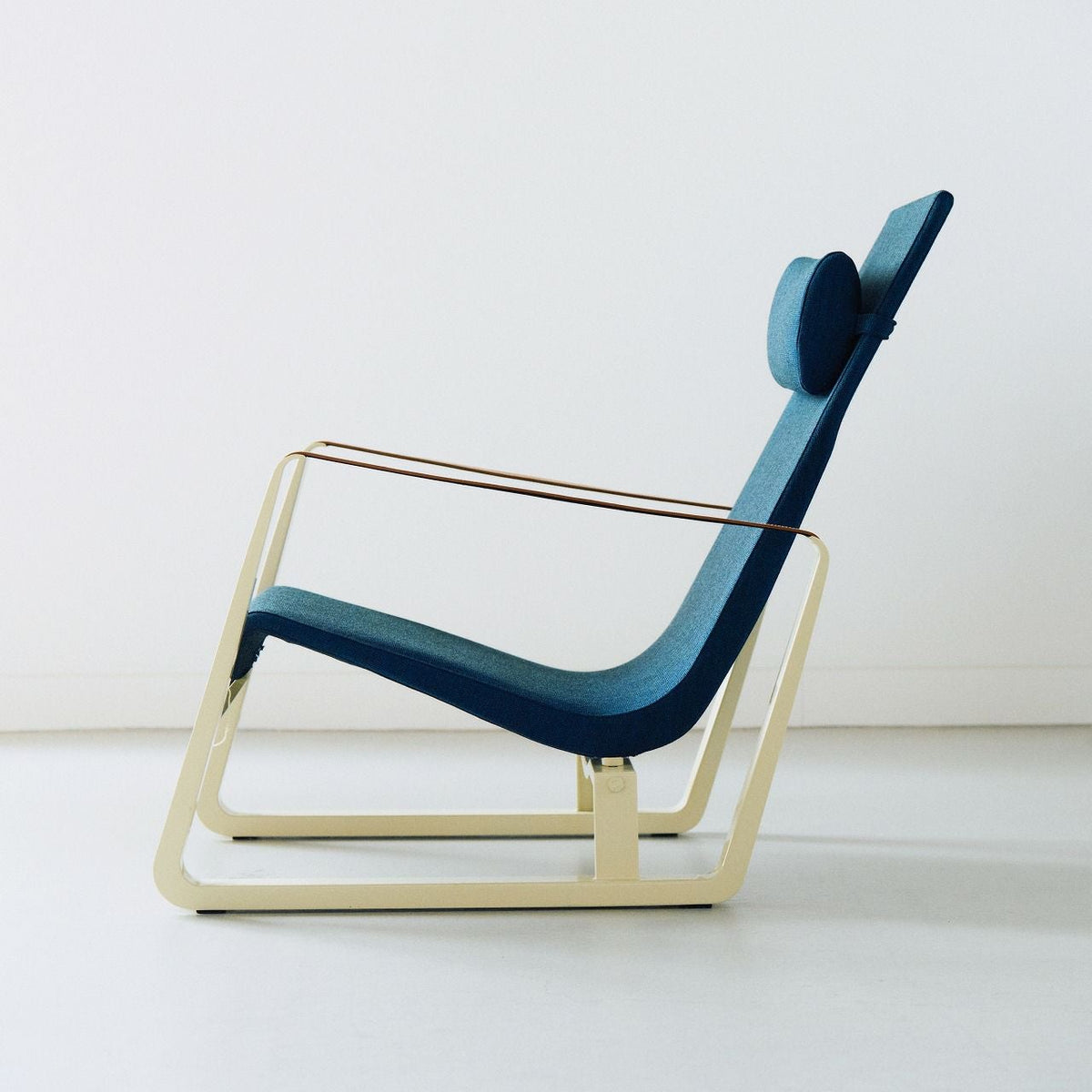 【店頭在庫品】Vitra（ヴィトラ）/Cit&eacute; （シテ）/ラウンジチェア/シート本体 Tress（18 royal blue melange）/ブランコロンブ