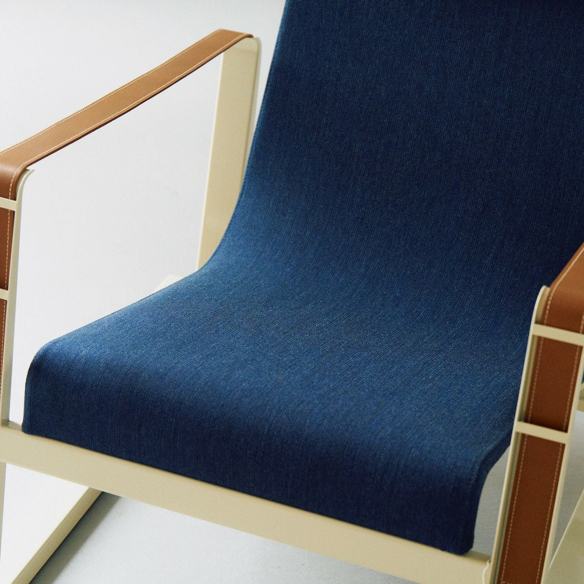 【店頭在庫品】Vitra（ヴィトラ）/Cit&eacute; （シテ）/ラウンジチェア/シート本体 Tress（18 royal blue melange）/ブランコロンブ