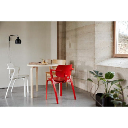 Artek/Aslak Chair/アスラックチェア/レッド/ラッカー仕上げ 【納期】約3～4週間（メーカー欠品時を除く）
