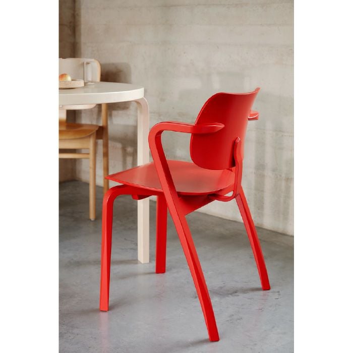 Artek/Aslak Chair/アスラックチェア/レッド/ラッカー仕上げ 【納期】約3～4週間（メーカー欠品時を除く）