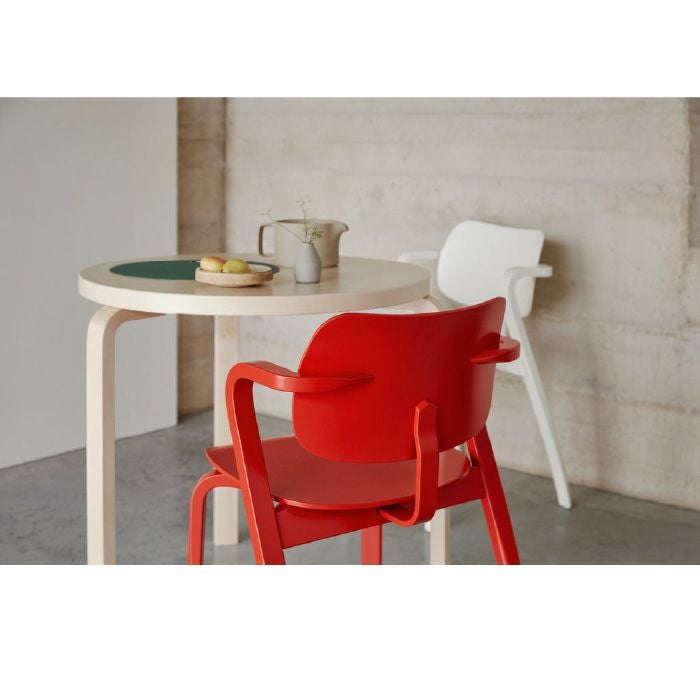 Artek/Aslak Chair/アスラックチェア/レッド/ラッカー仕上げ 【納期】約3～4週間（メーカー欠品時を除く）