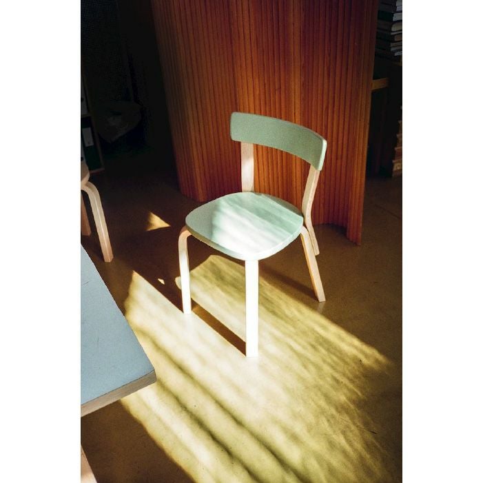 Artek/CHAIR 66/チェア66/バーチ材/ナチュラルラッカー仕上げ/グリーンラッカー 【納期】約3～4週間（メーカー欠品時を除く）