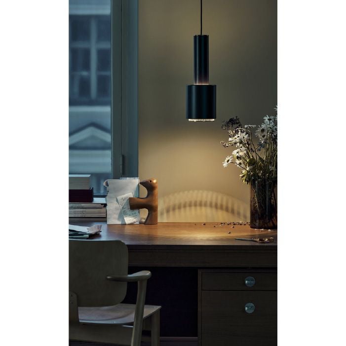 Artek/A110 Pendant Lamp “Hand Grenade“/A110 ペンダント 手榴弾/スチール/ブラック塗装/ブラスメッキ 【納期】約3～4週間（メーカー欠品時を除く）