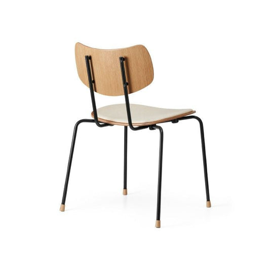 CARL HANSEN & SON（カールハンセン&サン）/VLA26P/ヴェガチェア/オーク材/ラッカー仕上げ/フロントパディング/張地：ファブリック(Hallingdal 590)【納期】ご注文後確認