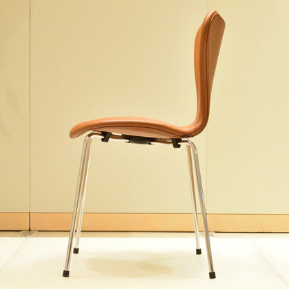 【店頭在庫品】FRITZ HANSEN（フリッツハンセン）/セブンチェア/3107フルパディング/エッセンシャルレザー（ウォールナット）/クローム脚/SH46