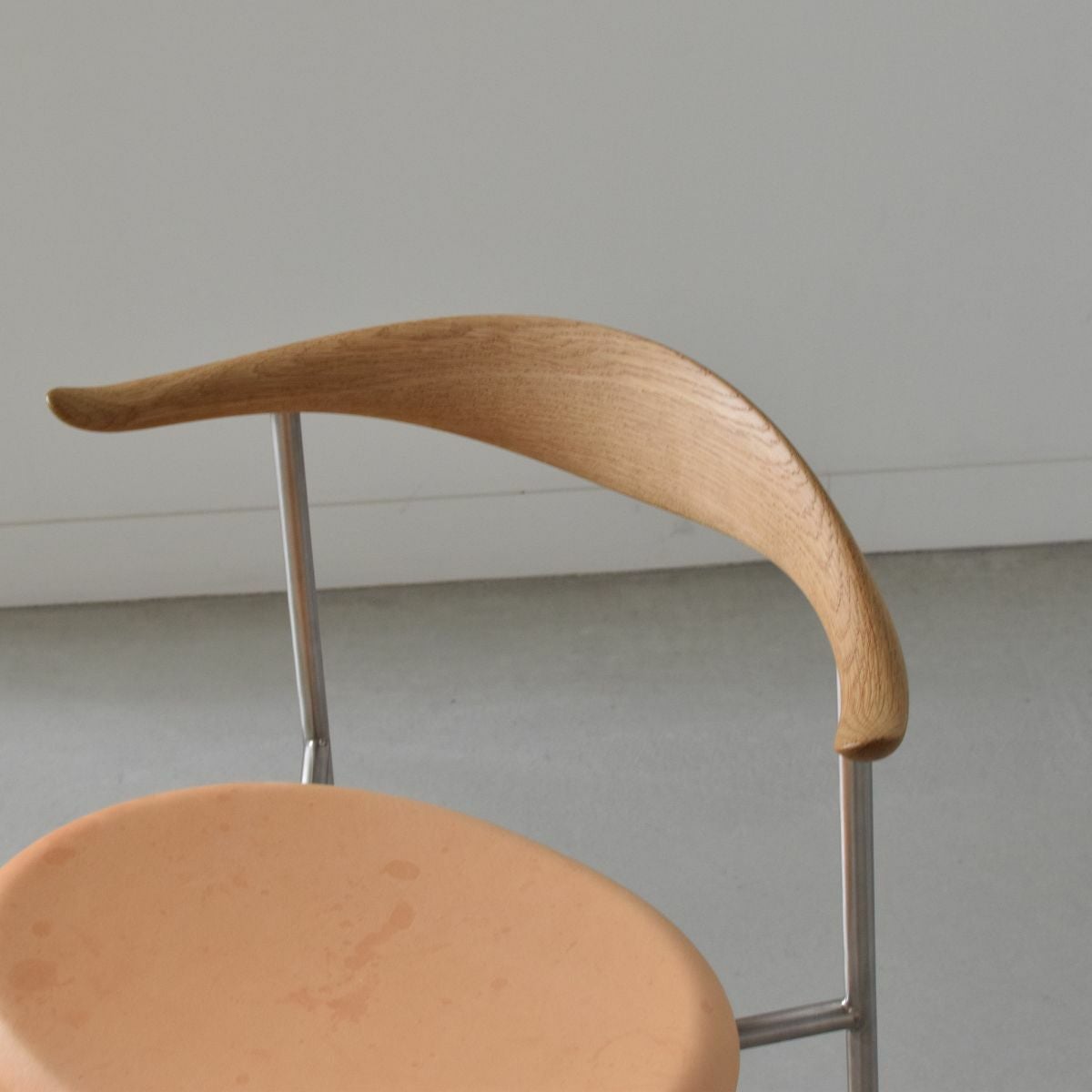 【店頭在庫品】CARL HANSEN & SON（カールハンセン&サン）/CH88P/チェア/オーク材/ソープ仕上げ/座面：レザー(Sif 90)