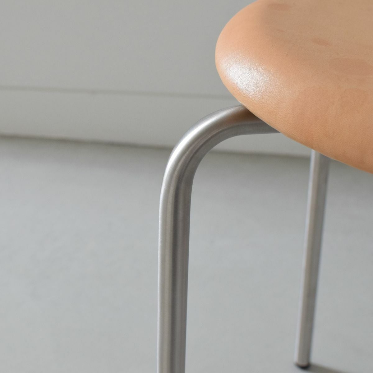 【店頭在庫品】CARL HANSEN & SON（カールハンセン&サン）/CH88P/チェア/オーク材/ソープ仕上げ/座面：レザー(Sif 90)