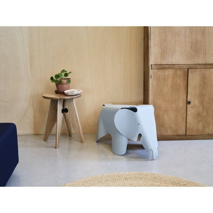 Vitra（ヴィトラ）/Tabouret Bois/タブレボワ/アメリカンウォールナット/ソリッドウッド オイル仕上 【納期】約3～4週間（メーカー欠品時を除く）