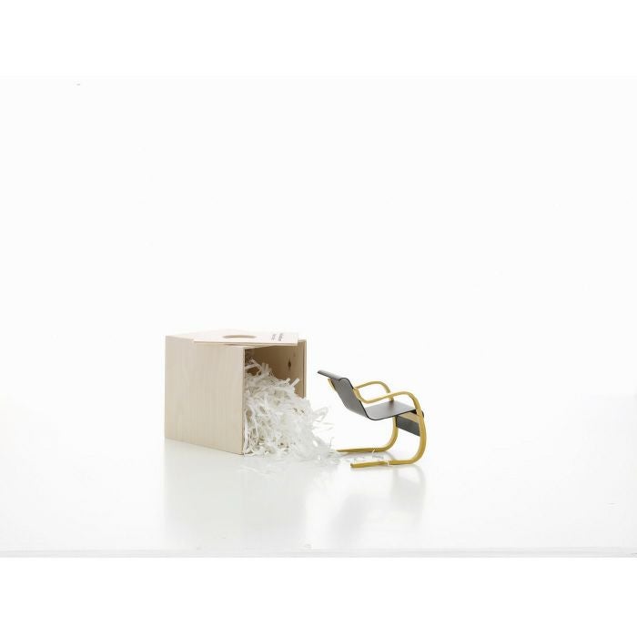 Vitra（ヴィトラ）/Miniatures Collection/Armchair Nr.42/ミニチュア 42 アームチェア 【納期】約3～4週間（メーカー欠品時を除く）