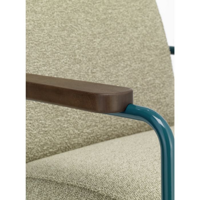 Vitra（ヴィトラ）/Fauteuil de Salon/フォトゥイユ ド サロン/張地：Nubia 04 バンブー/テラ/ベース：ブルーディナスティ/アームレスト：アメリカンウォルナット（オイル仕上げ）/カーペット用グライド 【納期】ご注文後確認