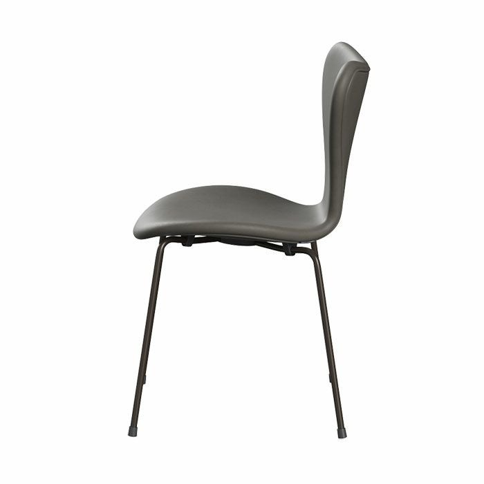 FRITZ HANSEN（フリッツハンセン）/セブンチェア/3107（セブンチェア）/フルパディング/SH43/エッセンシャルレザー ラーバ/ブラウンブロンズ粉体塗装 【納期】ご注文後確認