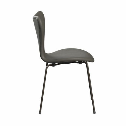 FRITZ HANSEN（フリッツハンセン）/セブンチェア/3107（セブンチェア）/フルパディング/SH43/エッセンシャルレザー ラーバ/ブラウンブロンズ粉体塗装 【納期】ご注文後確認